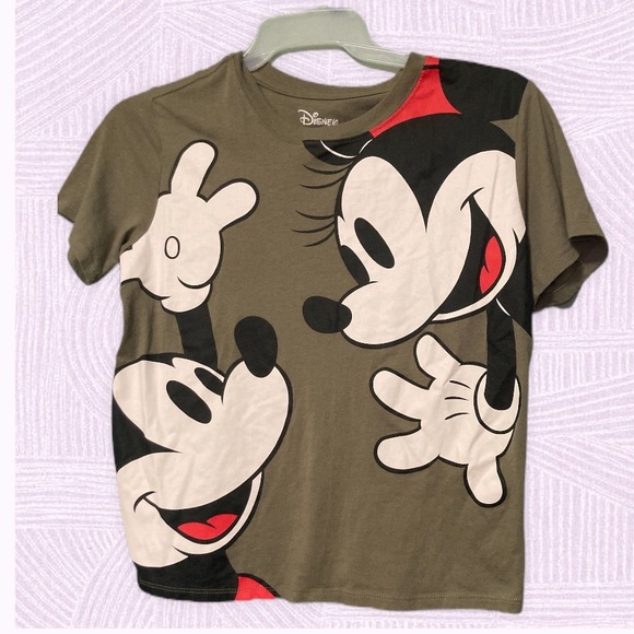 Mickey & Minnie Green Crewneck Tee in a size Medium - Picture 6 of 6